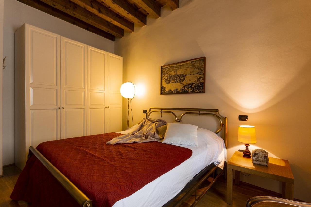 Cavour Suite - Smart Holiday Mantua Exterior foto